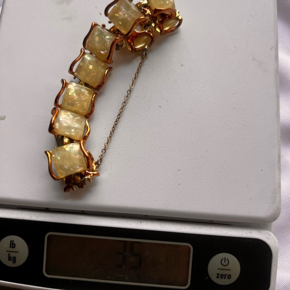 Coro Sparkly Yellow Thermoset Bracelet Signed - Picture 7 of 8